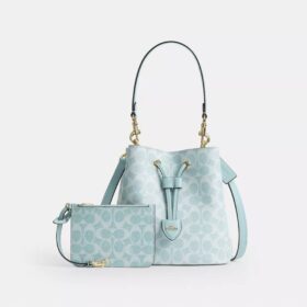 Bolso tipo cubo Rowan en Signature Canvas
