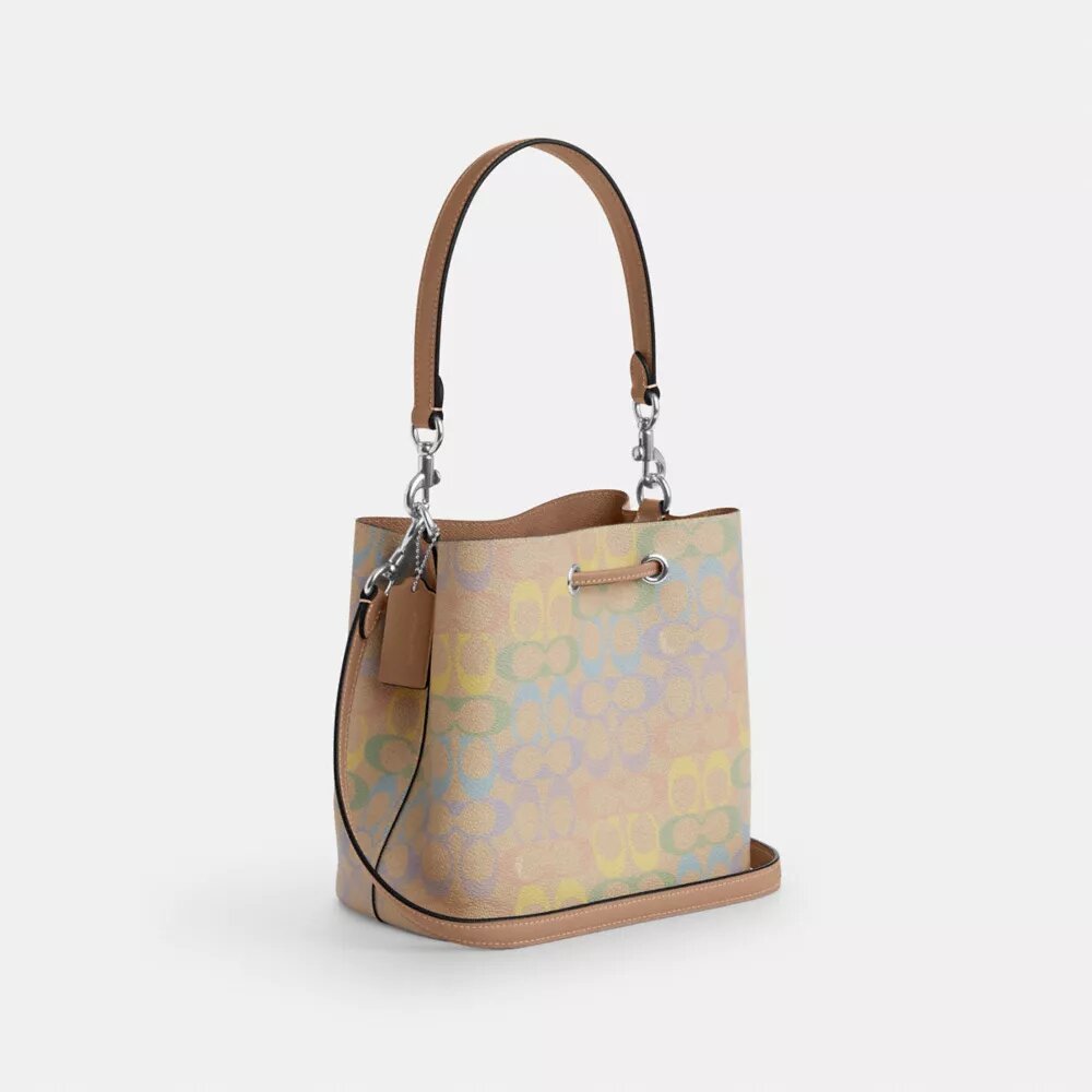 Bolso tipo cubo Rowan en Signature Canvas