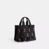 Bolso Tote Disney X Coach Cargo 26 con Mickey Mouse en lona de algodón regenerativo