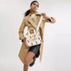Bolso Tote Disney X Coach Cargo 26 con Mickey Mouse en lona de algodón regenerativo