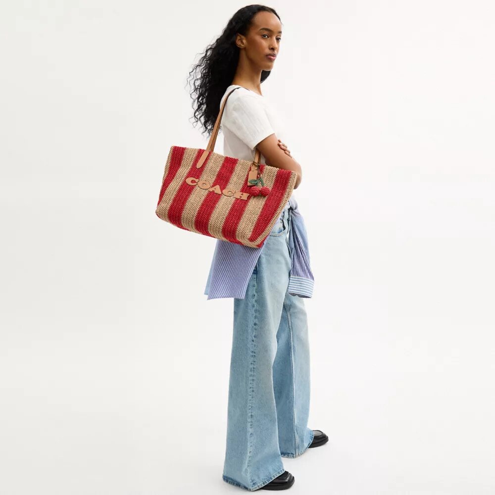 Bolso Tote urbano con rayas y Charms