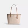 Bolso Tote urbano mediano en Signature Canvas