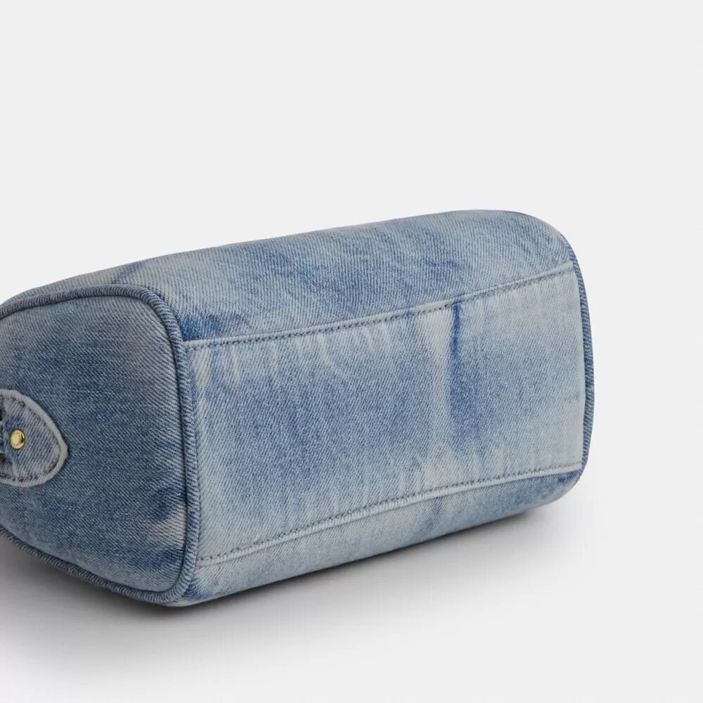 Bolsos bandolera Mini Rowan en denim desgastado con Charms