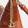 Bolsos de hombro Caitlin con acolchado y Charms