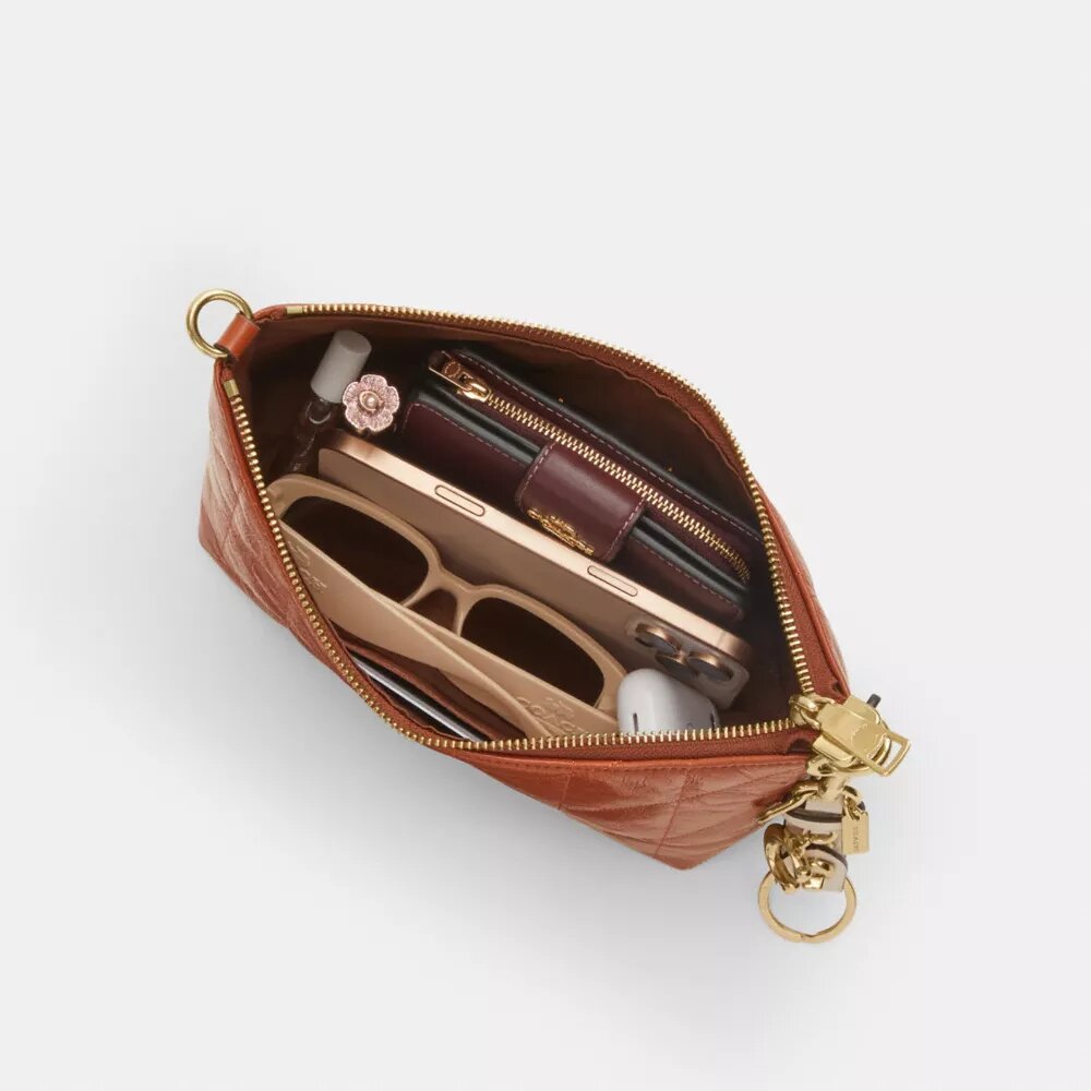 Bolsos de hombro Caitlin con acolchado y Charms