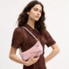 Bolsos de hombro Caitlin de algodón regenerativo con acolchado y Charms