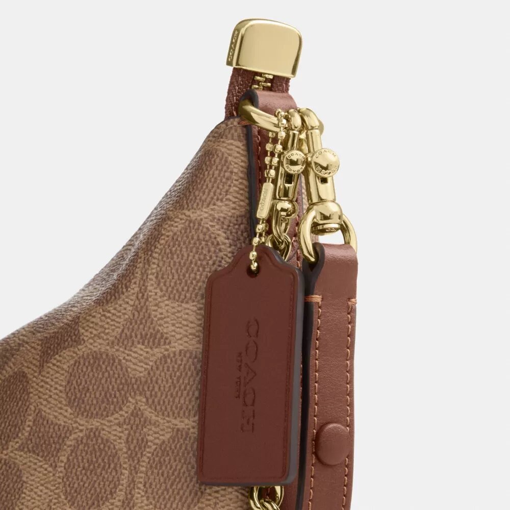 Bolsos de hombro Caitlin en Signature Canvas