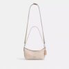 Bolsos de hombro Caitlin en Signature Canvas