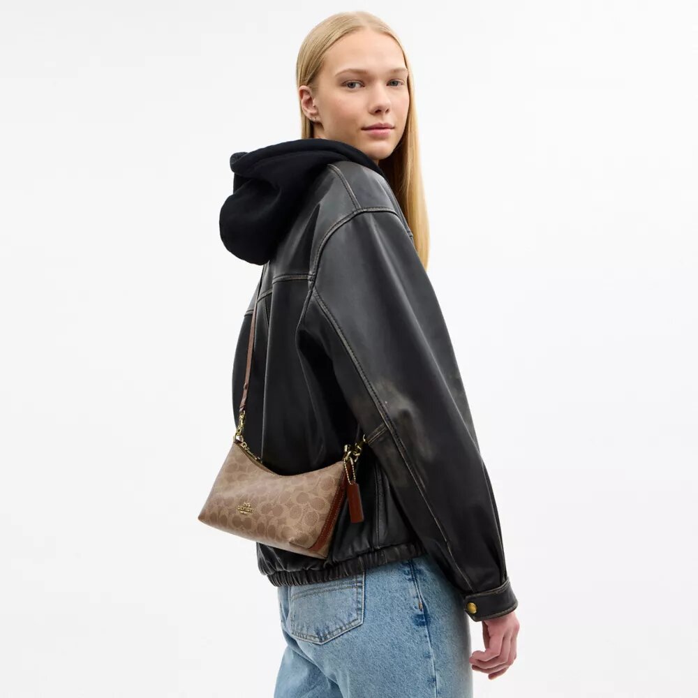 Bolsos de hombro Caitlin en Signature Canvas