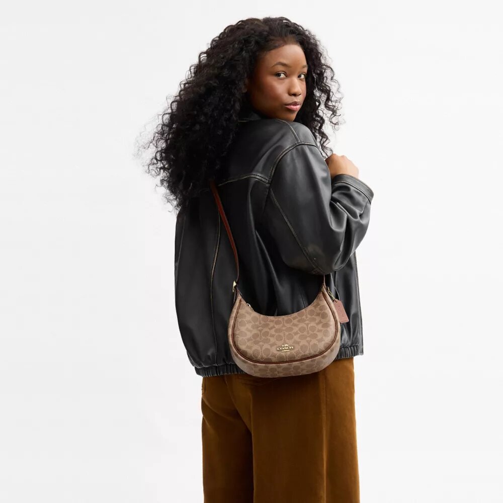 Bolsos de hombro Emily en Signature Canvas