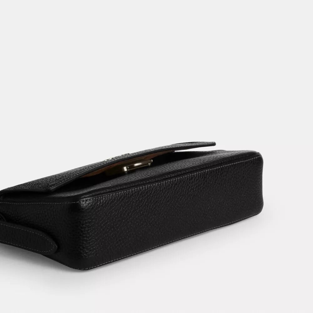 Bolsos de hombro pequeños con solapa Etta