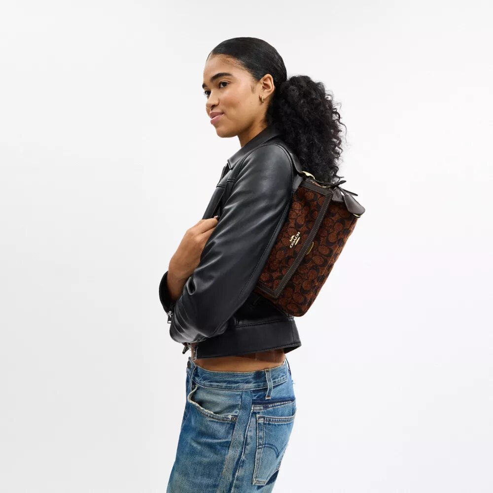 Bolsos de hombro pequeños con solapa Etta en chenilla exclusiva