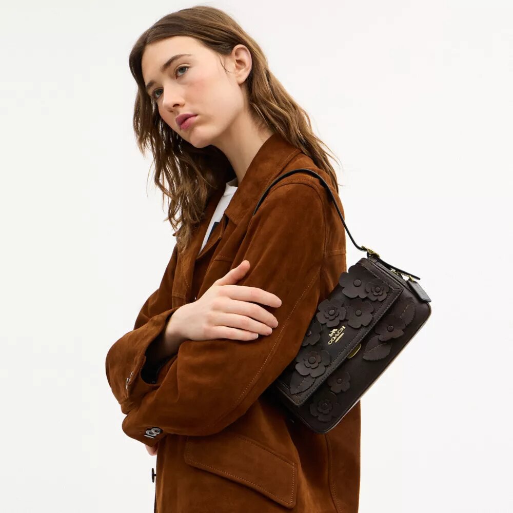 Bolsos de hombro pequeños con solapa «Etta» y apliques florales