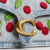 Bolsos de hombro Tabby 20 con bordado de cerezas
