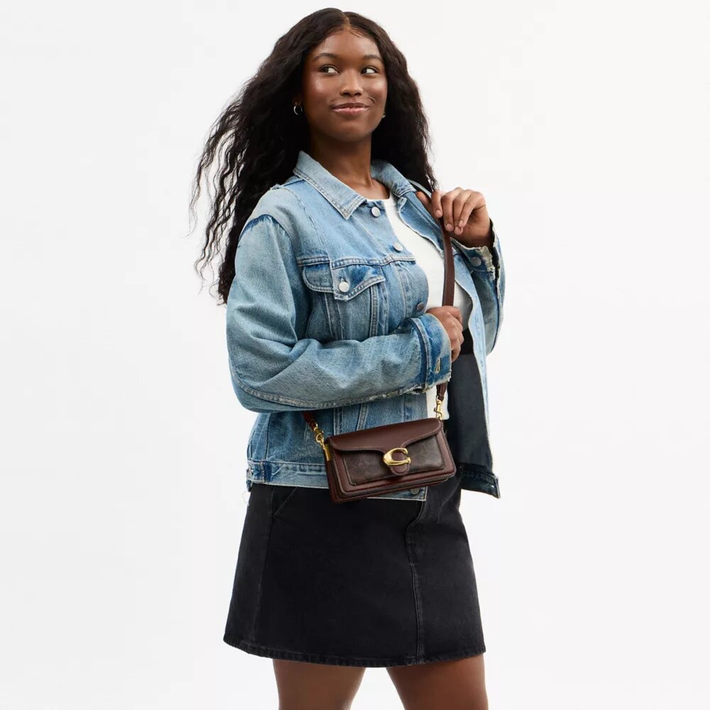 Bolsos de hombro Tabby 20 en Signature Canvas