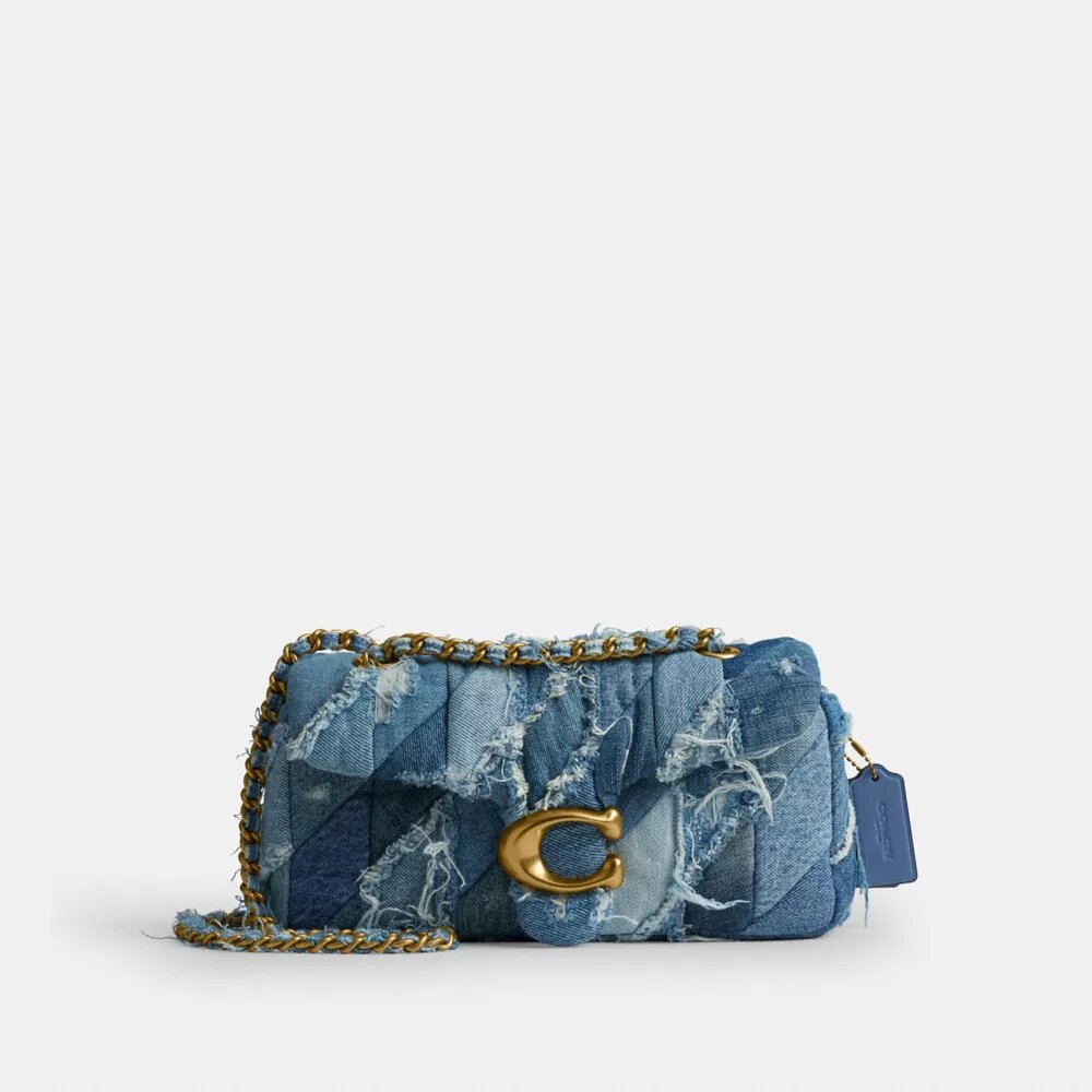 Bolsos de hombro Tabby 26 con acolchado de patchwork de denim reciclado