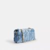 Bolsos de hombro Tabby 26 con acolchado de patchwork de denim reciclado