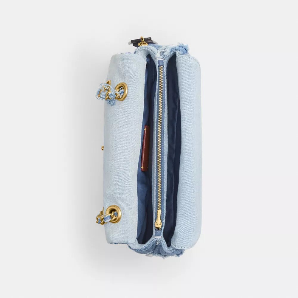 Bolsos de hombro Tabby 26 con acolchado de patchwork de denim reciclado