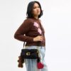 Bolsos de hombro Tabby 26 con Charms