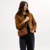 Bolsos de hombro Tabby 26 con cuentas de madera