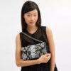 Bolsos de hombro Tabby 26 con motivo de serpiente con abalorios