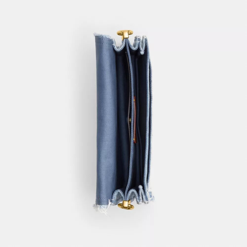Bolsos de hombro Tabby 26 con patchwork de denim reciclado