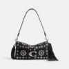 Bolsos de hombro Tabby 26 con remaches de estilo western
