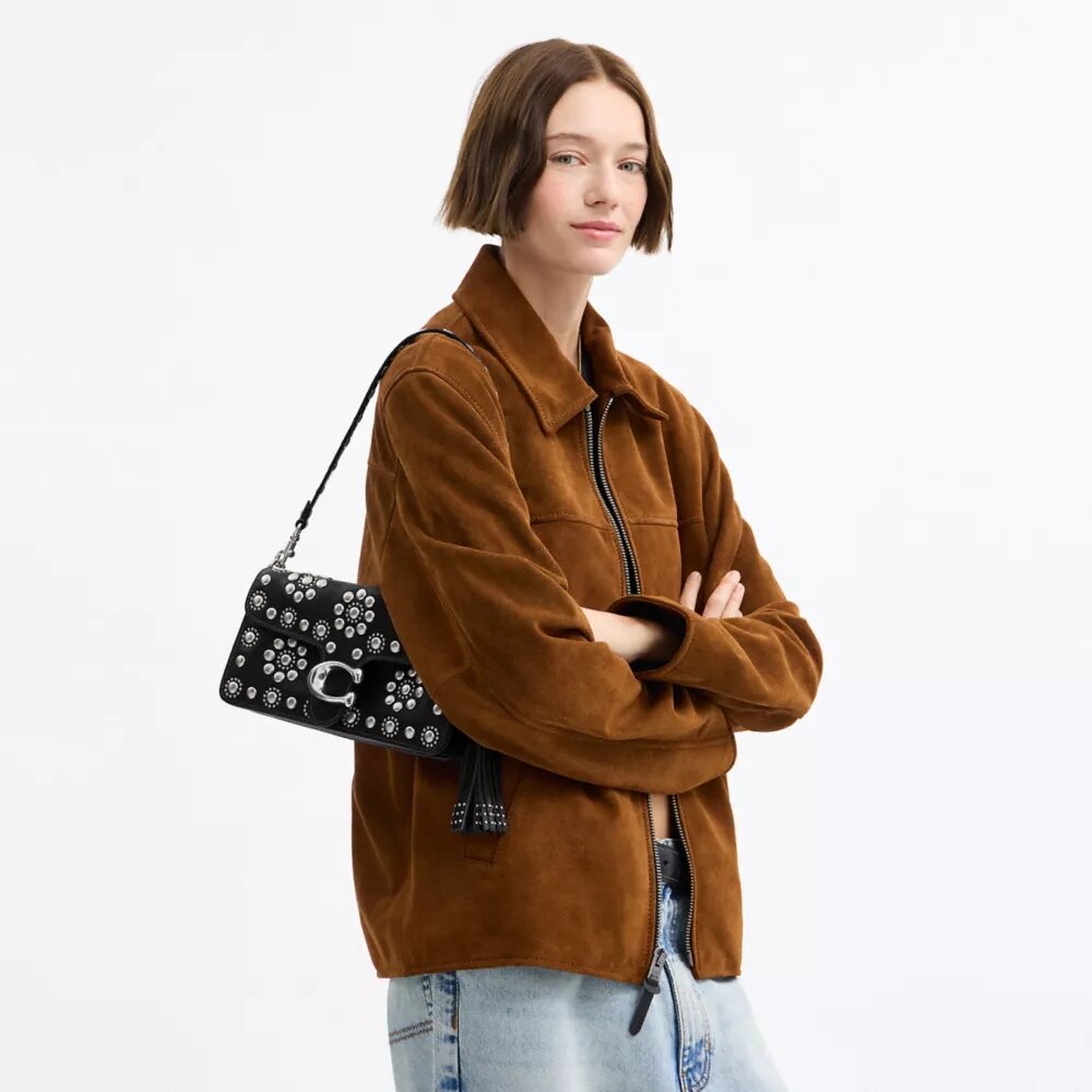 Bolsos de hombro Tabby 26 con remaches de estilo western