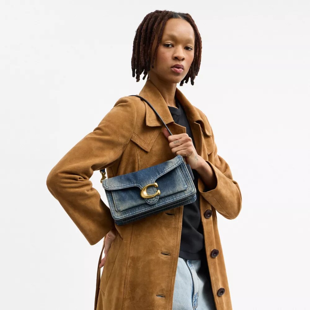 Bolsos de hombro Tabby de 26 en denim de algodón regenerativo