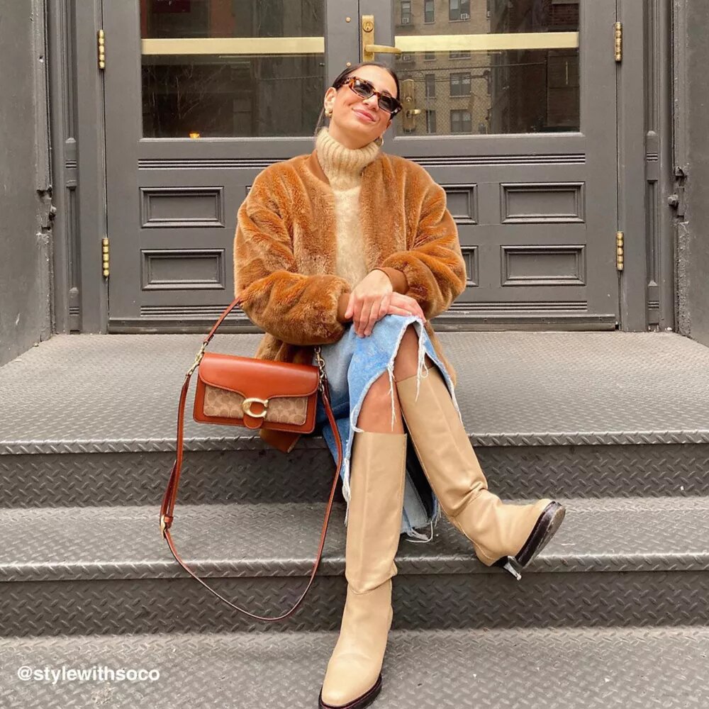 Bolsos de hombro Tabby de 26 pulgadas en Signature Canvas