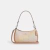 Bolsos de hombro Teri en Signature Canvas