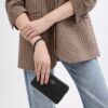 Bolsos de pulsera con cremallera en esquina en jacquard Signature