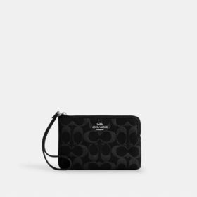 Bolsos de pulsera con cremallera en las esquinas en denim emblemático