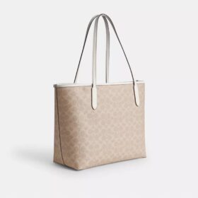 Bolsos Tote urbanos en Signature Canvas