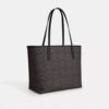 Bolsos Tote urbanos en Signature Canvas