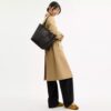 Bolsos Tote urbanos en Signature Canvas