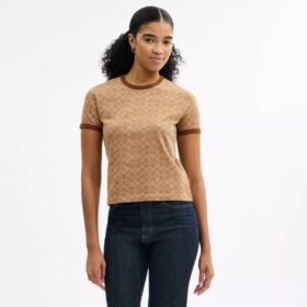 Camiseta con cuello de rayas, un clásico de la marca, en algodón orgánico
