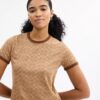 Camiseta con cuello de rayas, un clásico de la marca, en algodón orgánico
