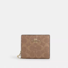 Cartera con cierre a presión en Signature Canvas
