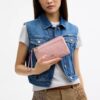 Cartera con doble cremallera en denim exclusivo
