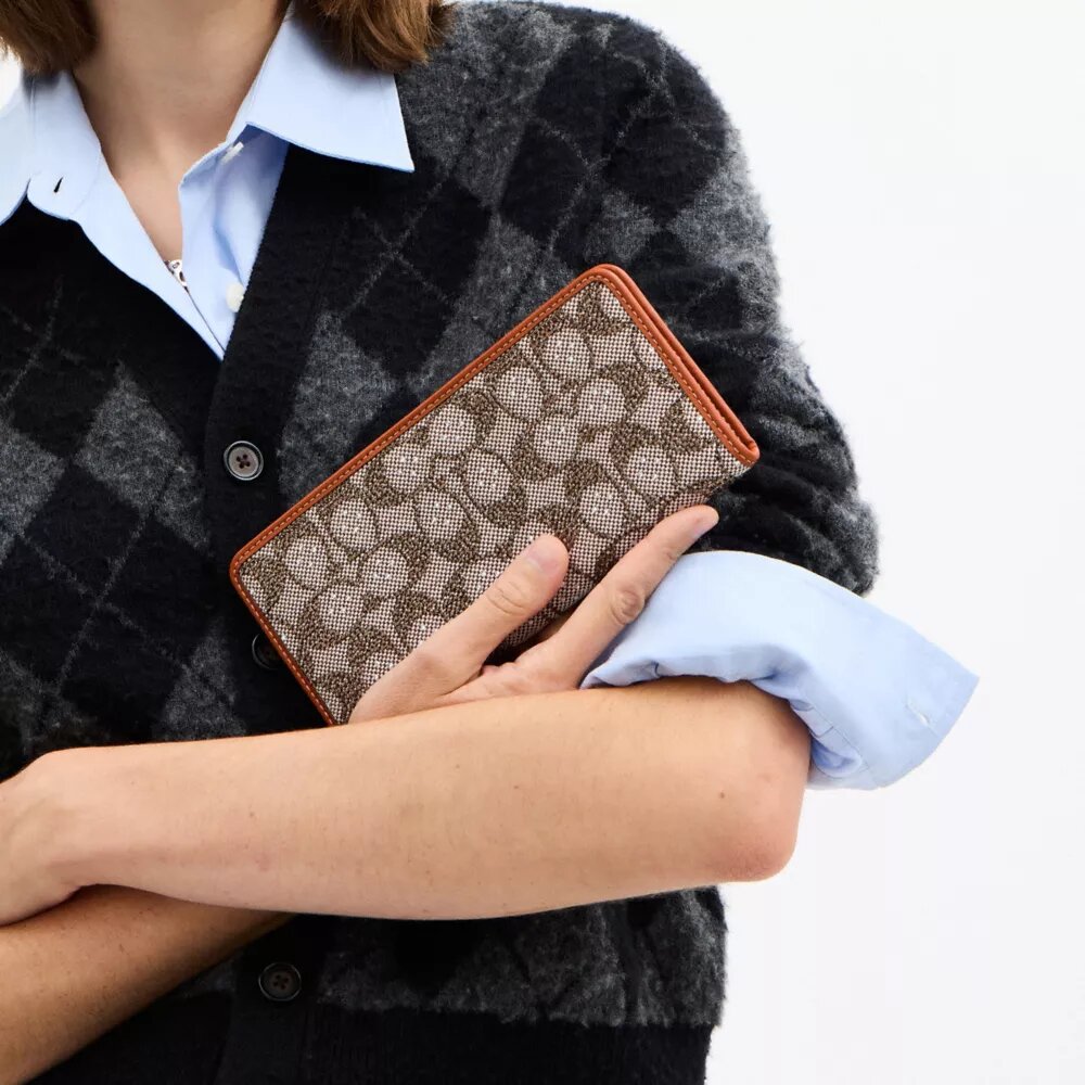 Cartera Essential Slim en jacquard Crystal Signature