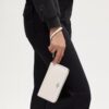 Cartera larga con cremallera envolvente