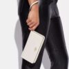 Cartera larga con cremallera envolvente