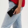 Cartera larga con cremallera envolvente