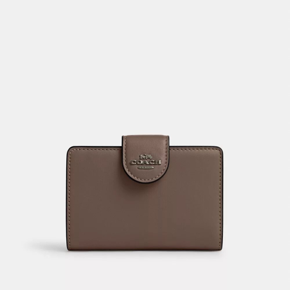 Cartera mediana con cremallera en la esquina