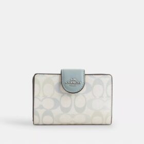 Cartera mediana con cremallera en las esquinas, en Signature Canvas