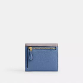 Cartera pequeña con solapa Mila en color block