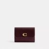 Cartera portatarjetas esencial en color block