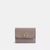 Cartera portatarjetas esencial en color block