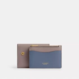 Cartera portatarjetas esencial en color block